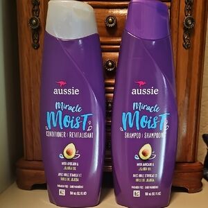 Aussie Miracle Moist Shampoo and Conditioner Set - Purple